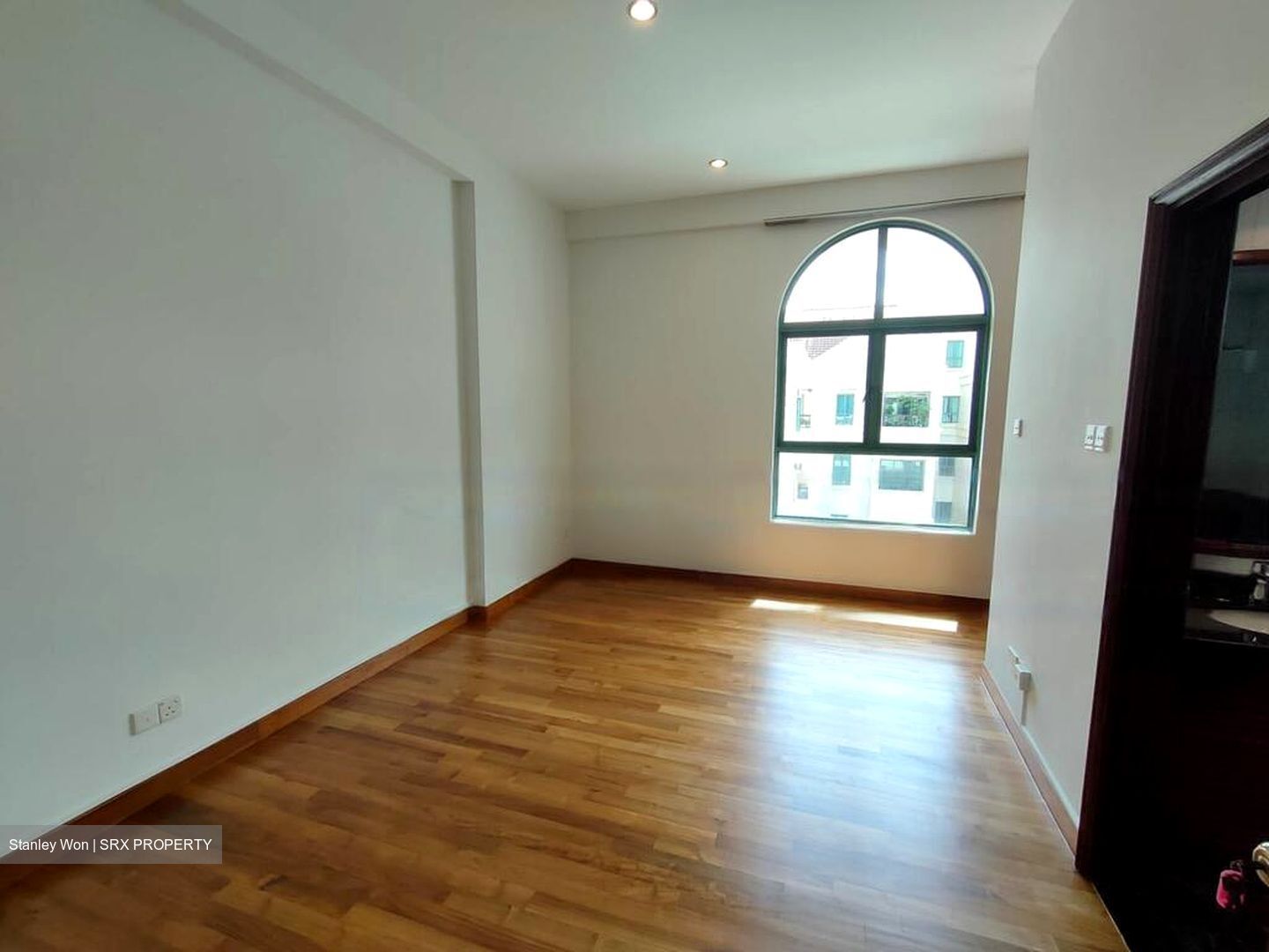 Fifth Avenue Condominium (D10), Condominium #635043861